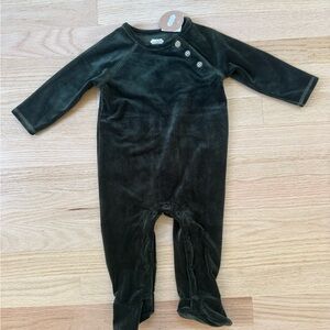 NWT - Mudpie OLIVE VELOUR SLEEPER